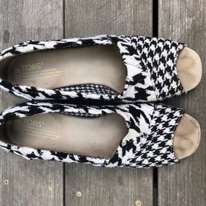 Houndstooth wedge TOMS
